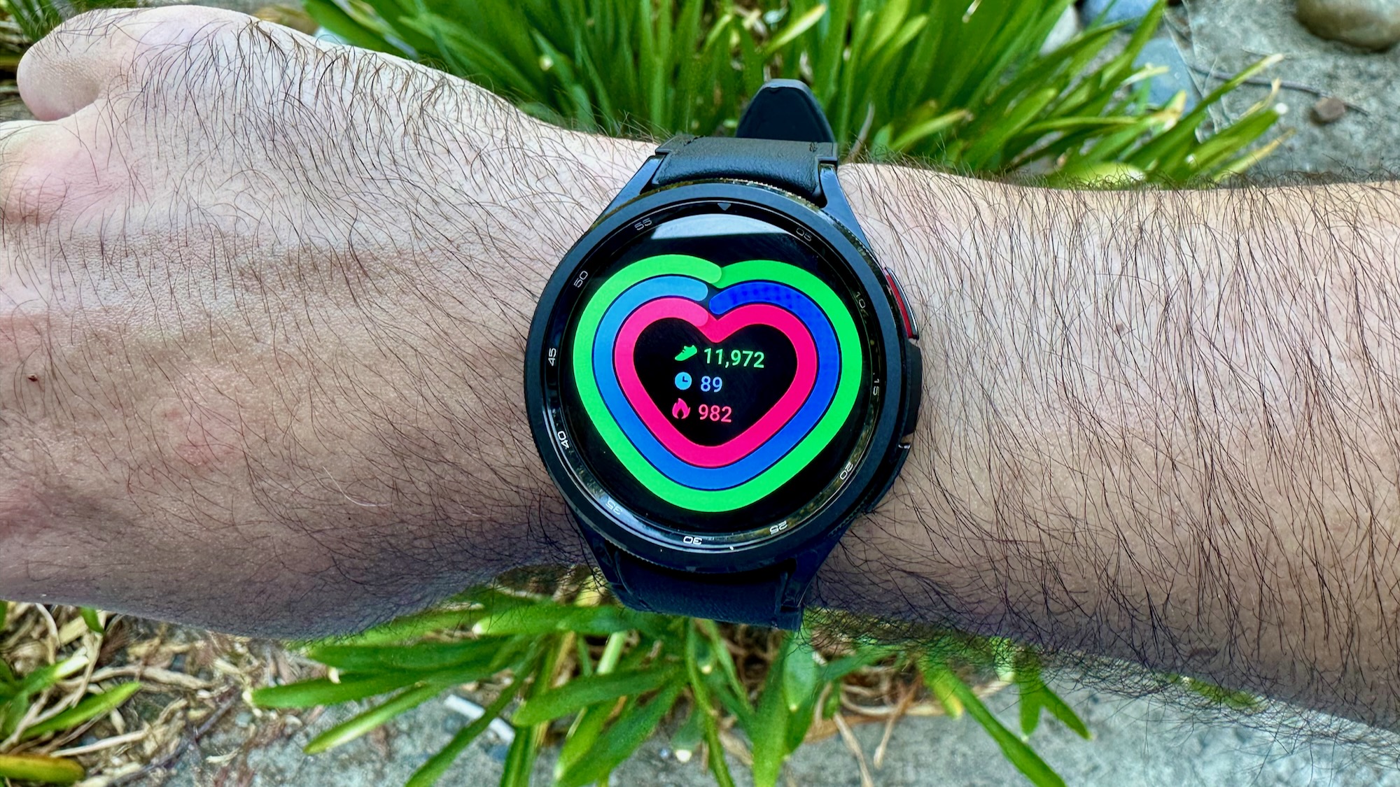 Closed activity rings on the Samsung Galaxy Watch 6 Classic