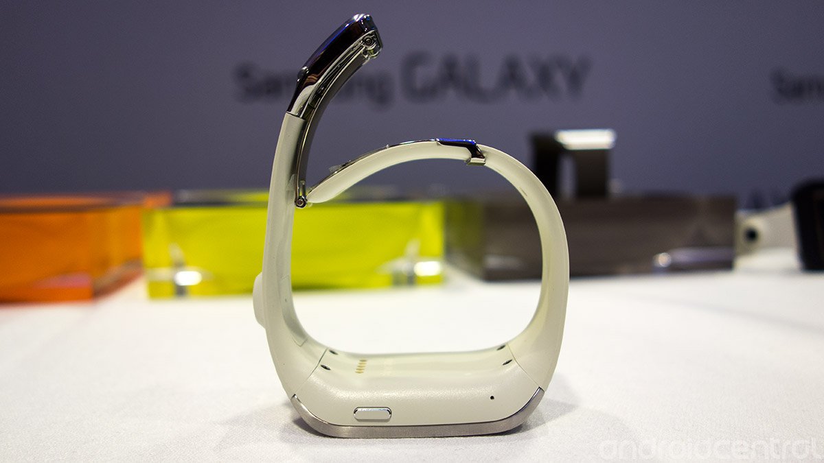 Side view of the Samsung Galaxy Gear (2013)